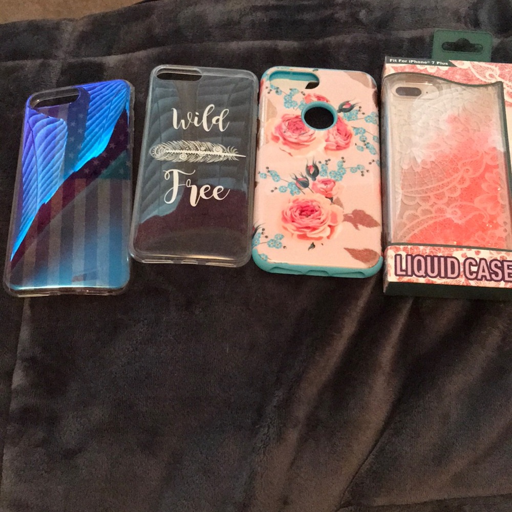 iPhone 7 Plus cases selling as a bundle